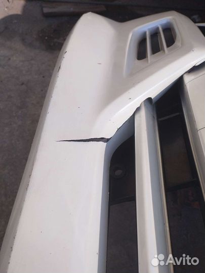 Продам бампер передний Тойота Альфард 2006 года