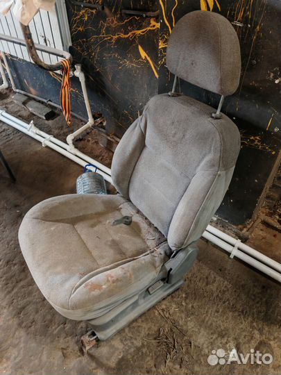 Передние сиденья opel frontera