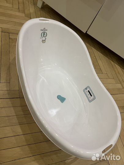 Ванночка для купания с термометром