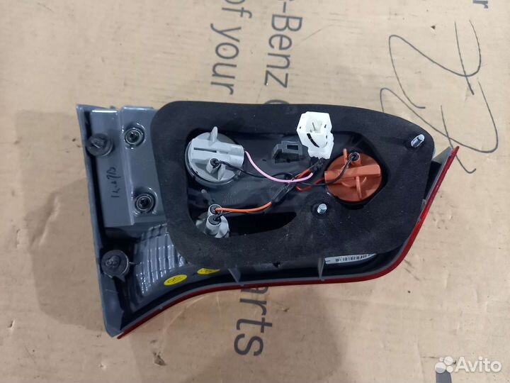 Правый фонарь крышки багажника Kia Rio 3