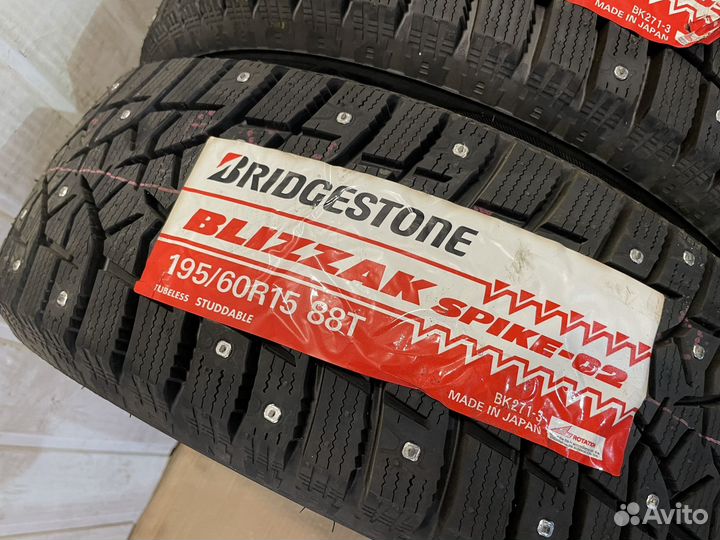 Bridgestone Blizzak Spike-02 195/60 R15