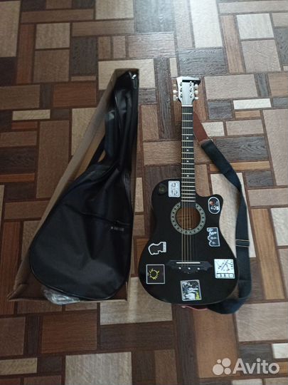 Акустическая гитара