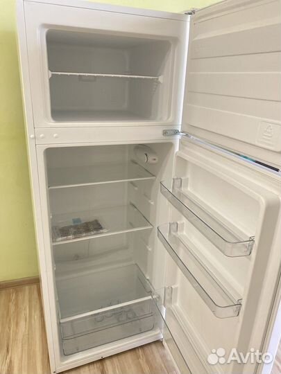 Продам холодильник рабочий