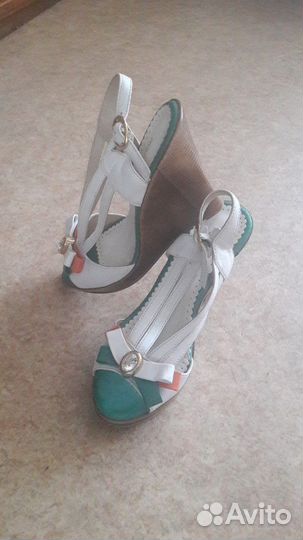 Босоножки кожа