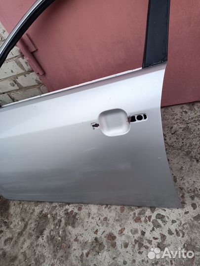 Передняя левая дверь Ford Mondeo 3