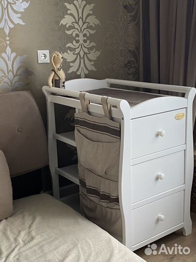Детская кроватка+комод с пеленальным столом
