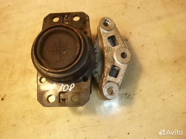 Опора двигателя правая peugeot 300 308 2007