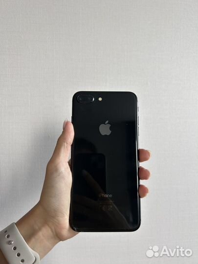 iPhone 8 Plus, 64 ГБ