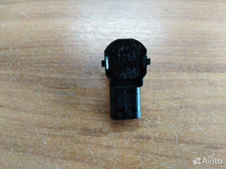 Датчик парковки передний Volkswagen Golf 2008