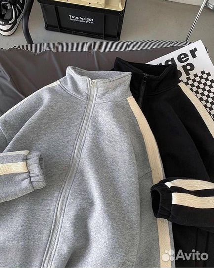 Спортивный костюм женский