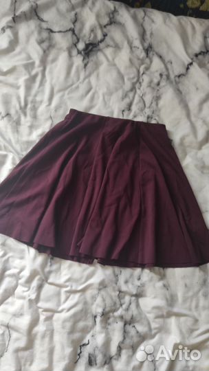 Юбка бордового цвета