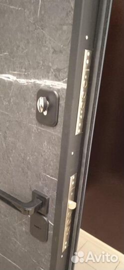 Металлическая дверь по индивидуальному заказу