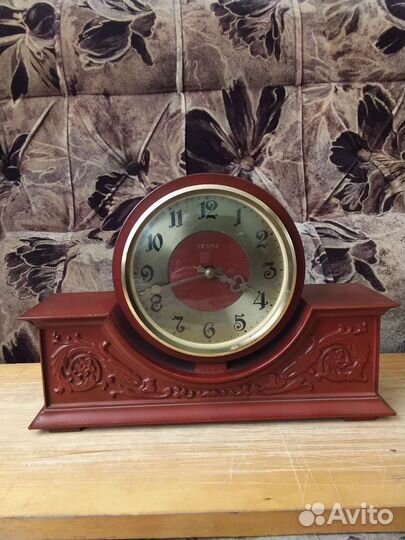 Настольные часы