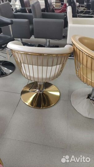 Парикмахерское кресло
