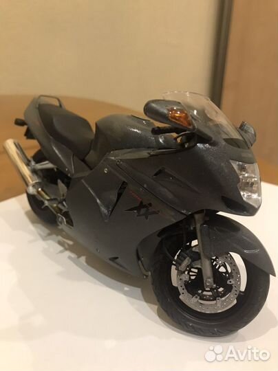 Сборная модель мотоцикла honda CBR 1100XX