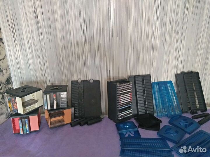 Кассетница для аудиокассет, и CD