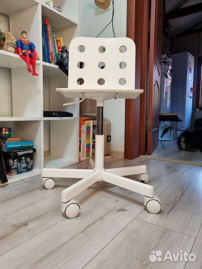 Стул IKEA на колесиках