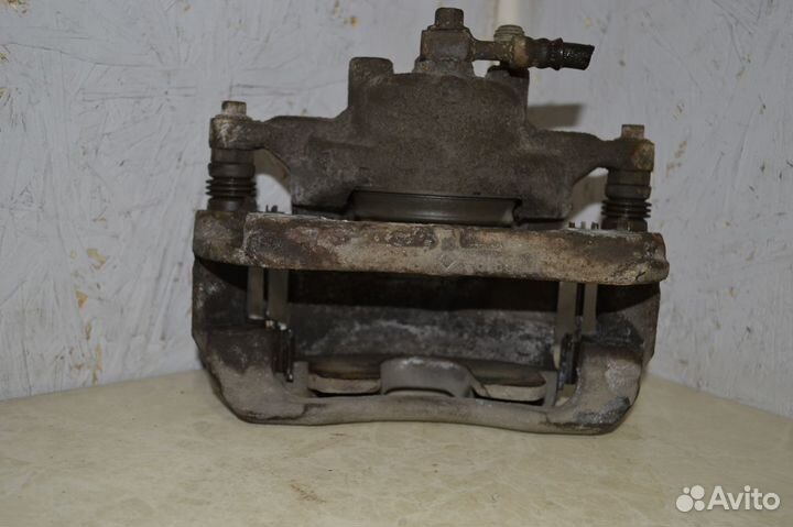 Тормозной суппорт передний правый Chevrolet Круз