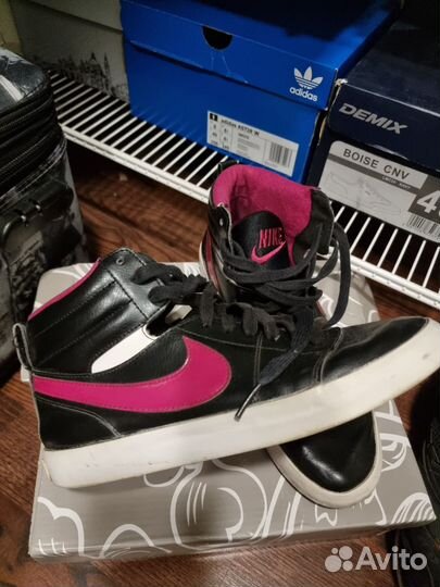 Кроссовки женские nike