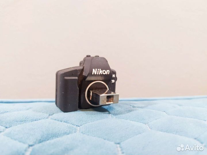 Флешка в виде фотоаппарата Nikon