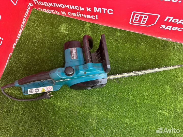 Электрическая пила Makita UC4020A