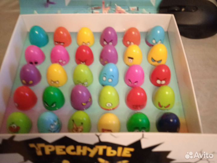 Заполненный короб треснутыми 1