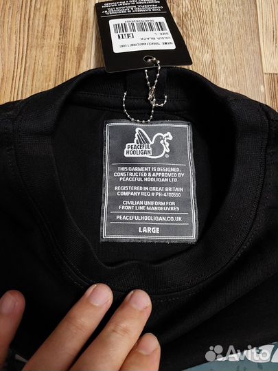 Футболка Peaceful Hooligan новая оригинал