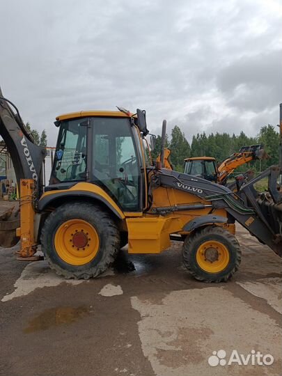 Экскаватор-погрузчик Volvo BL61B, 2012
