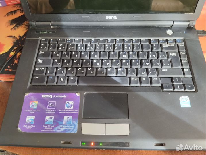 Ноутбук BenQ joibook a52e