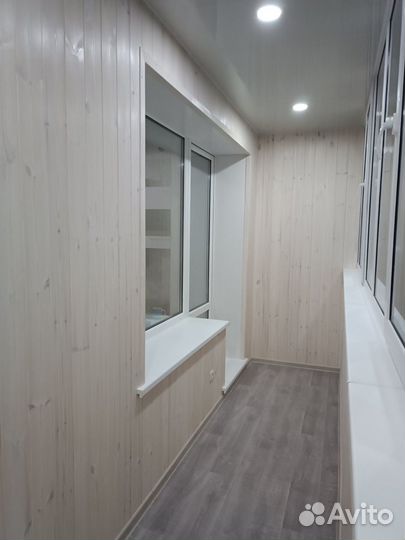 Остекление и отделка балконов / лоджий