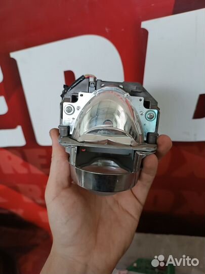 Линзы фары правой LED Land Cruiser 200 15-20г