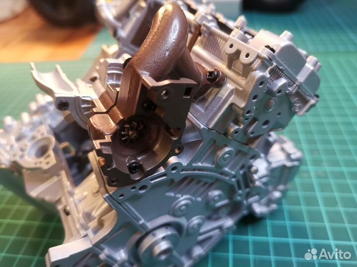 Сборная модель двигателя Nissan GT-R VR38dett 1:5