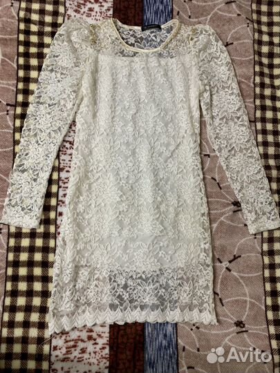 Платье мини гипюровое