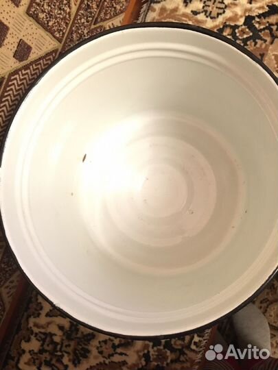 Кастрюля эмалированная