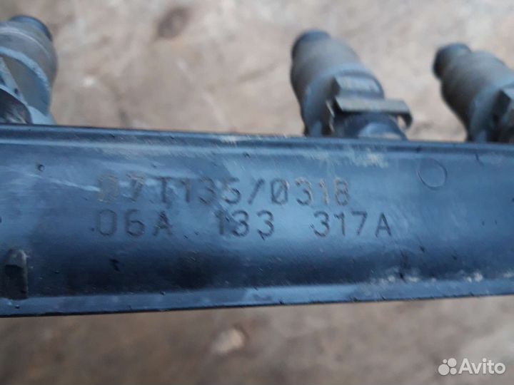 Топливная рейка Skoda Octavia A4 06A133317A