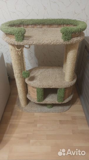 Домик для крупных кошек с когтеточкой