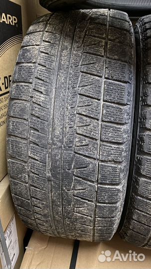 Bridgestone Blizzak Revo GZ 235/50 R17 96Q