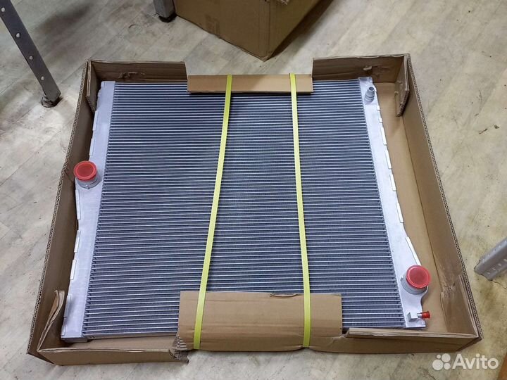 Радиатор BMW X5 E70