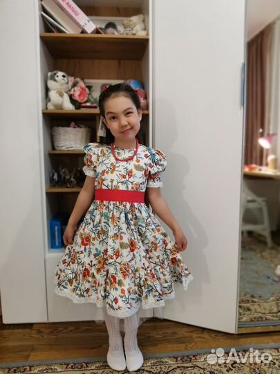 Нарядное платье для девочки 122-128