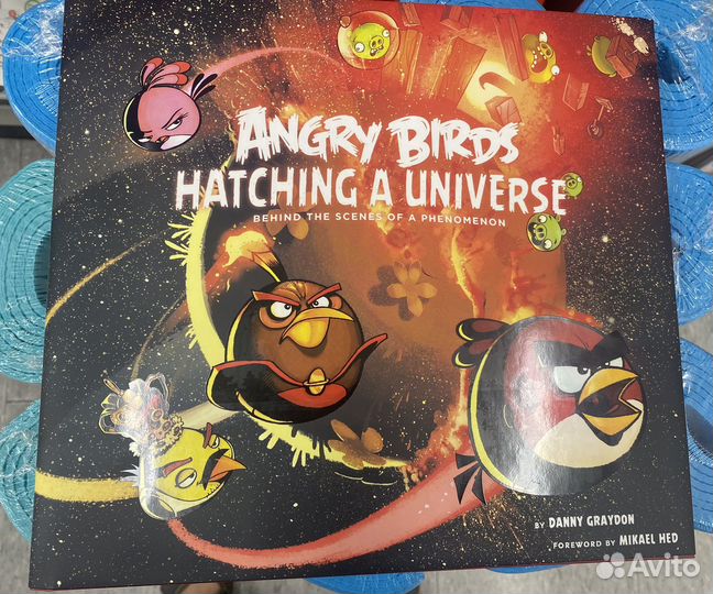 Книга Angry birds : Hatching a Universe