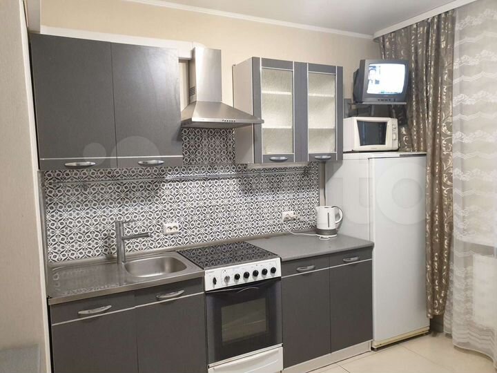 1-к. квартира, 37 м², 3/27 эт.