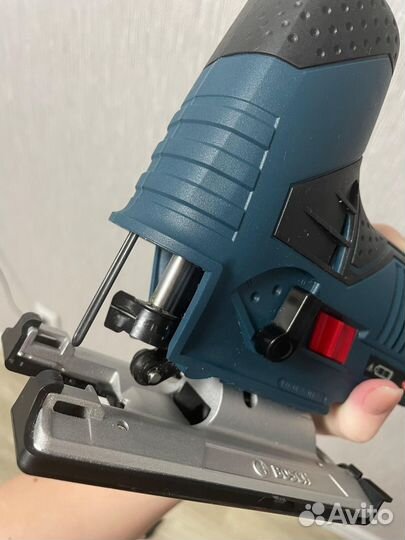 Электролобзик bosch GST 12V-70