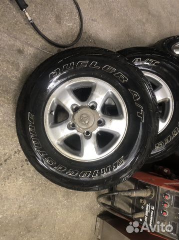 Bridgestone Dueler A/T 275/70 R16