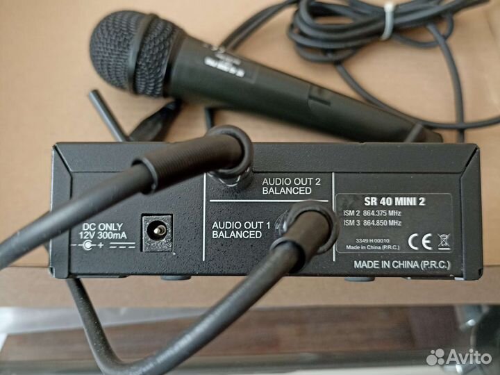 Радиостема с микрофоном AKG SR40 Mini2