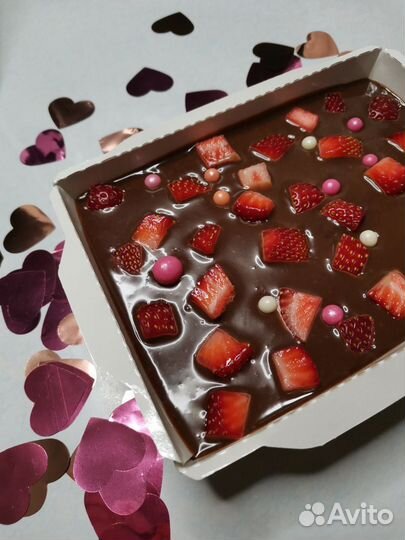 Меренговый рулет, торты и десерты на заказ