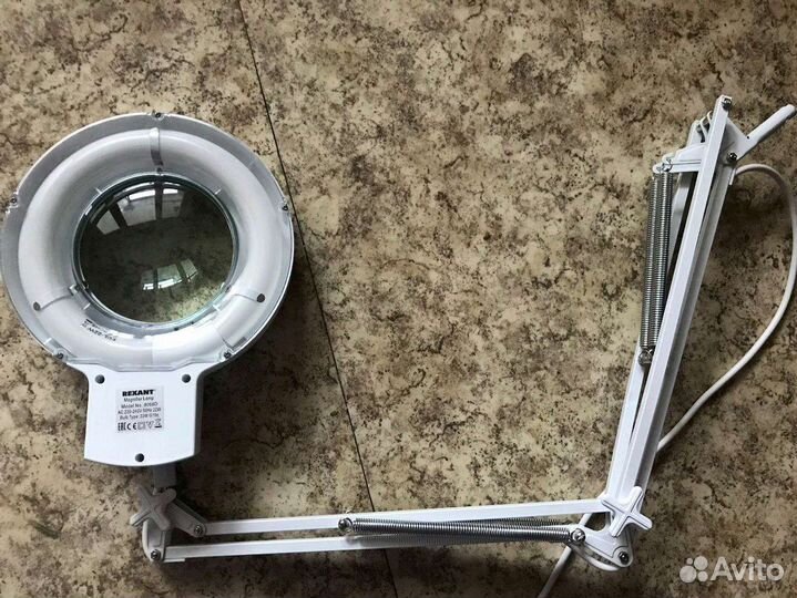 Настольная лупа Rexant с подсветкой 31-0011