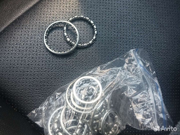 Новые подшипники рулевой колонки велосипеда