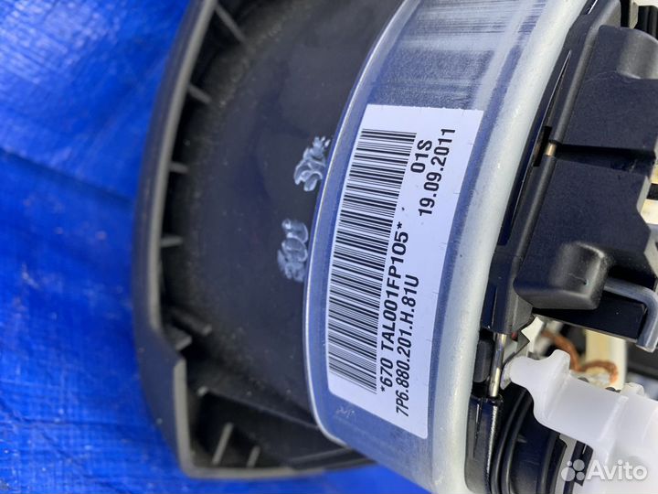 Подушка безопасности водителя в руль Touareg NF