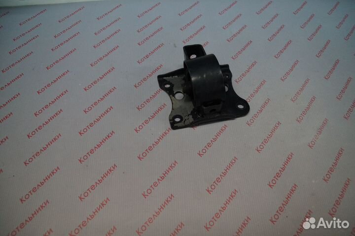 Nissan 11220-5M510 Опора АКПП