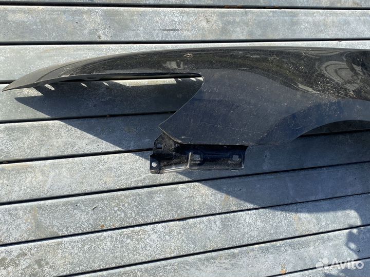 Крыло переднее левое Honda Legend KB2